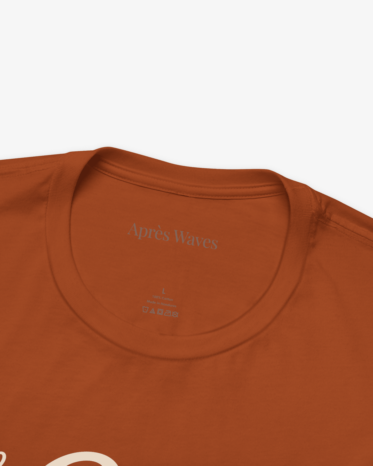 Le Soleil Ecru tee collar detail - Après Waves