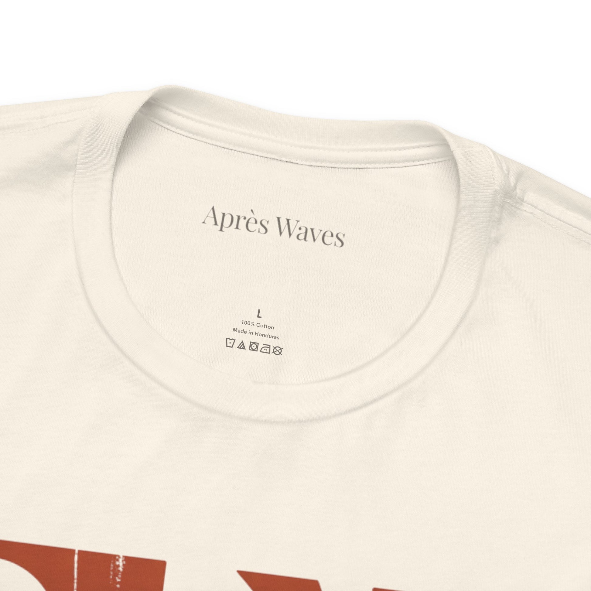 St Tropez Ecru S graphic t-shirt - Après Waves