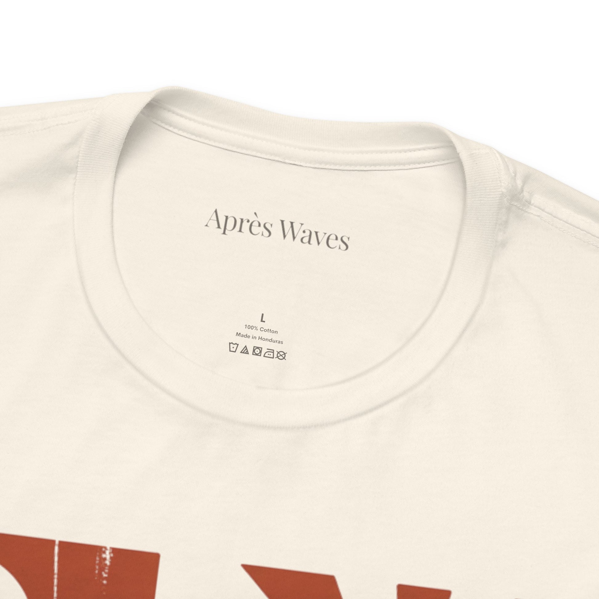 St Tropez Ecru S graphic t-shirt - Après Waves