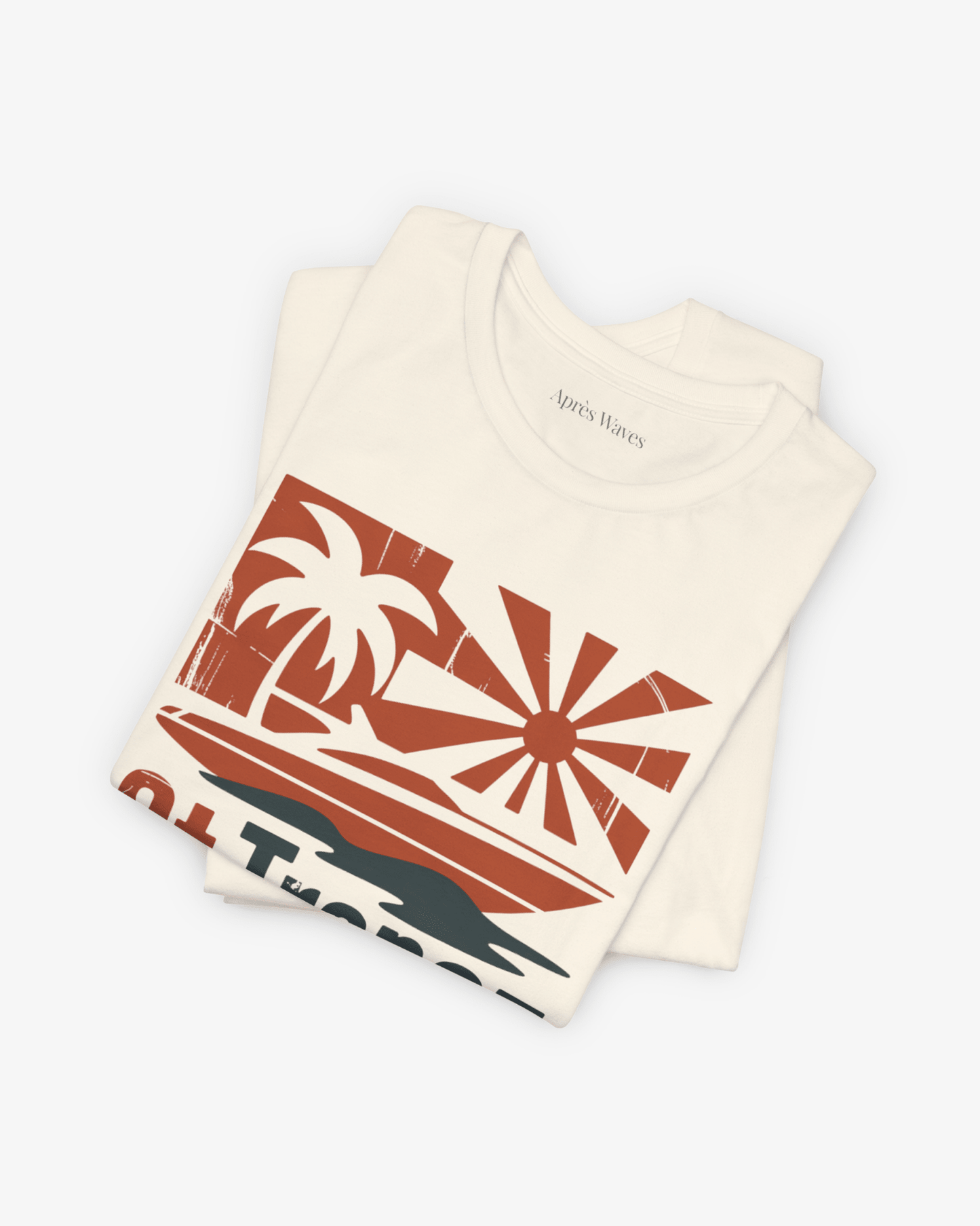 St Tropez Ecru folded graphic tee - Après Waves