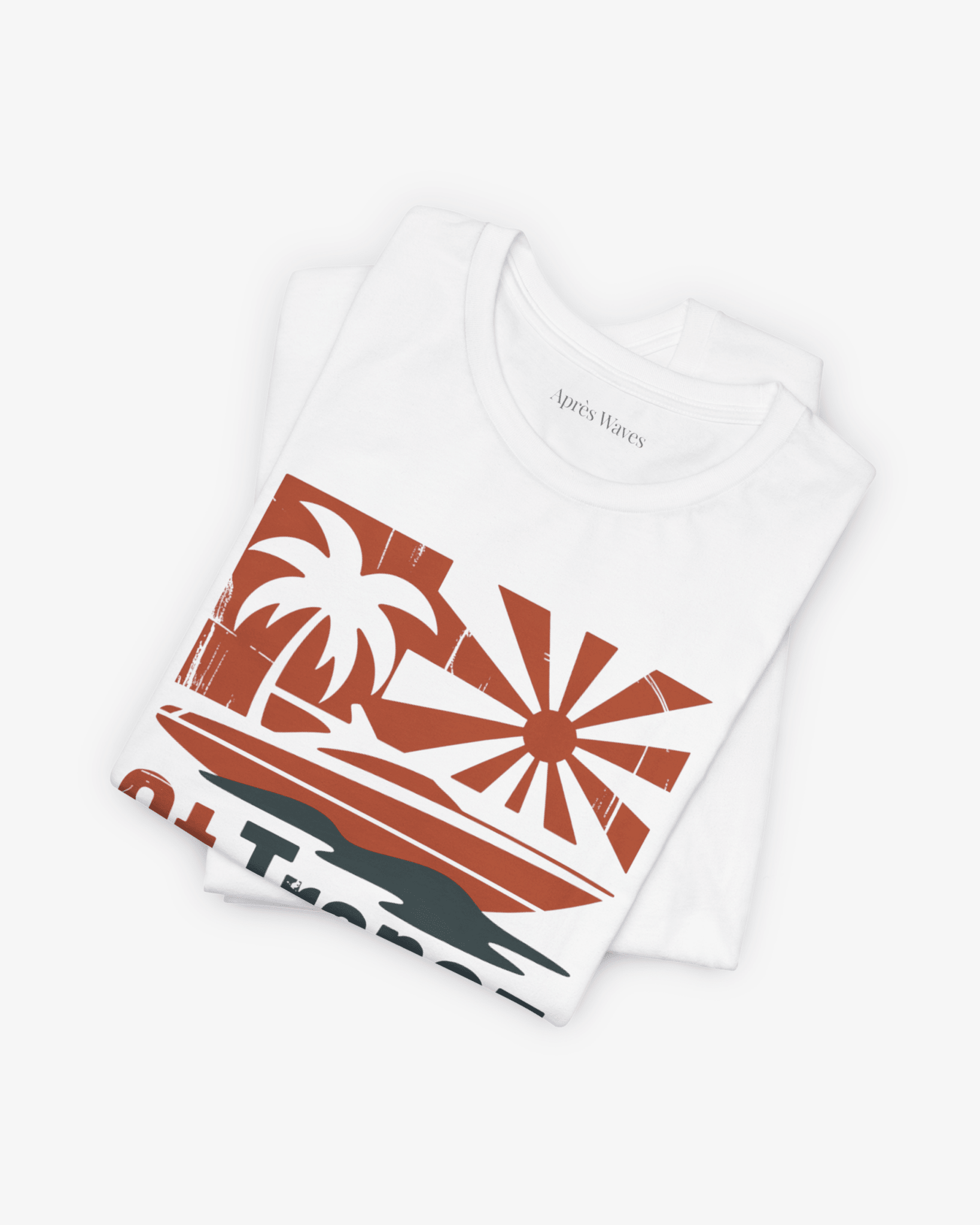 St Tropez White folded graphic tee - Après Waves