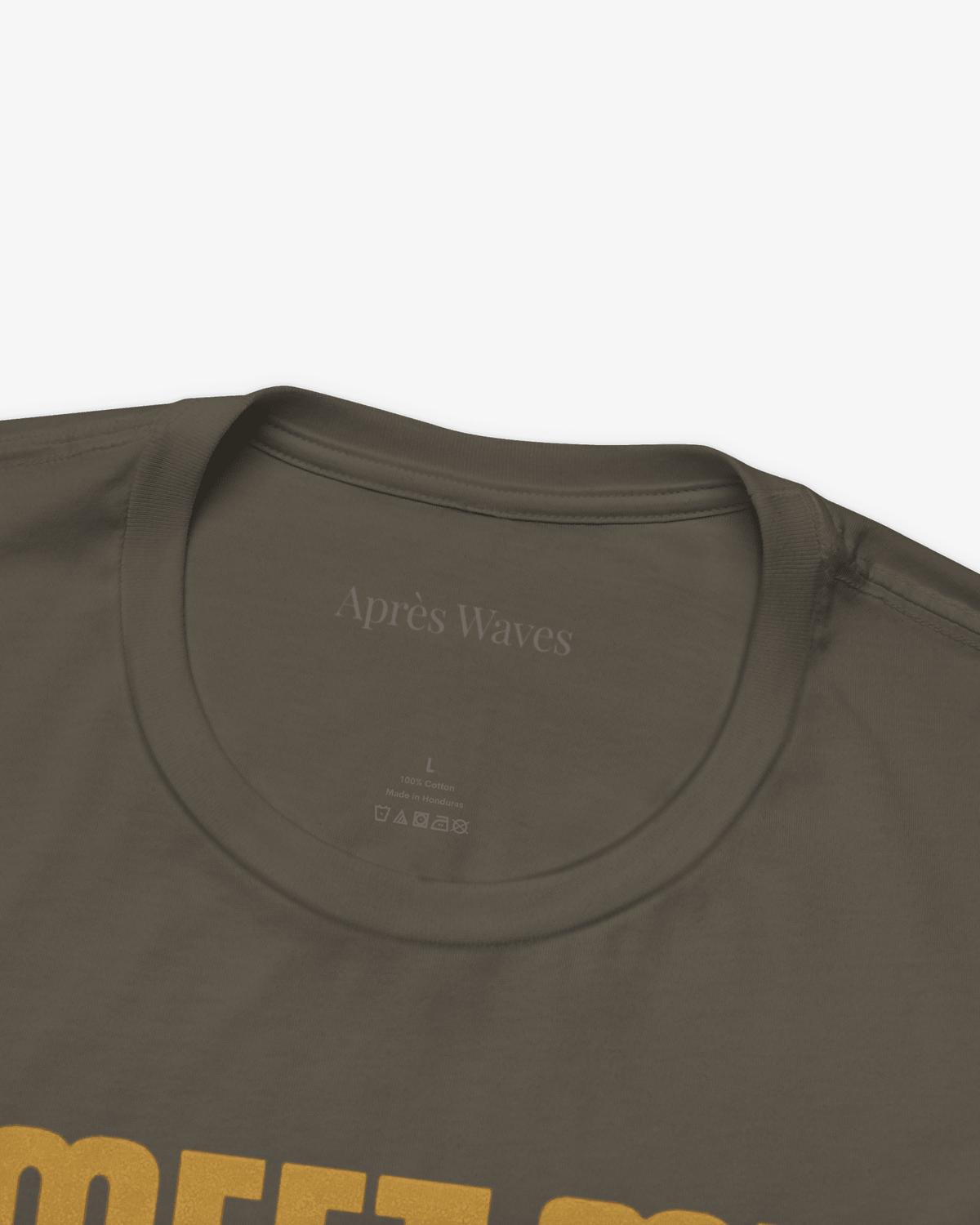 Disco Meet Army tee collar detail - Après Waves