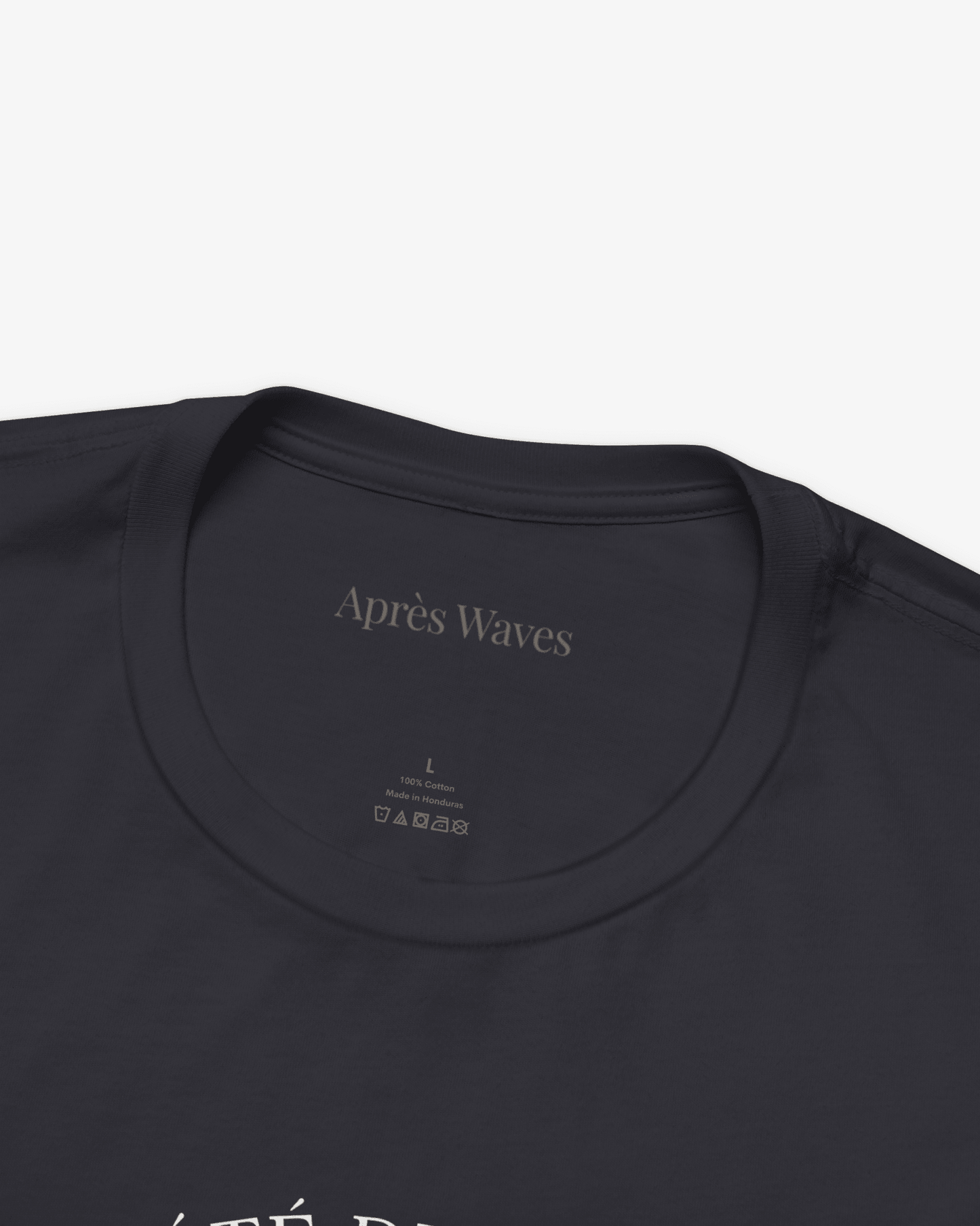 Société des Libres Dark Grey tee collar detail - Après Waves
