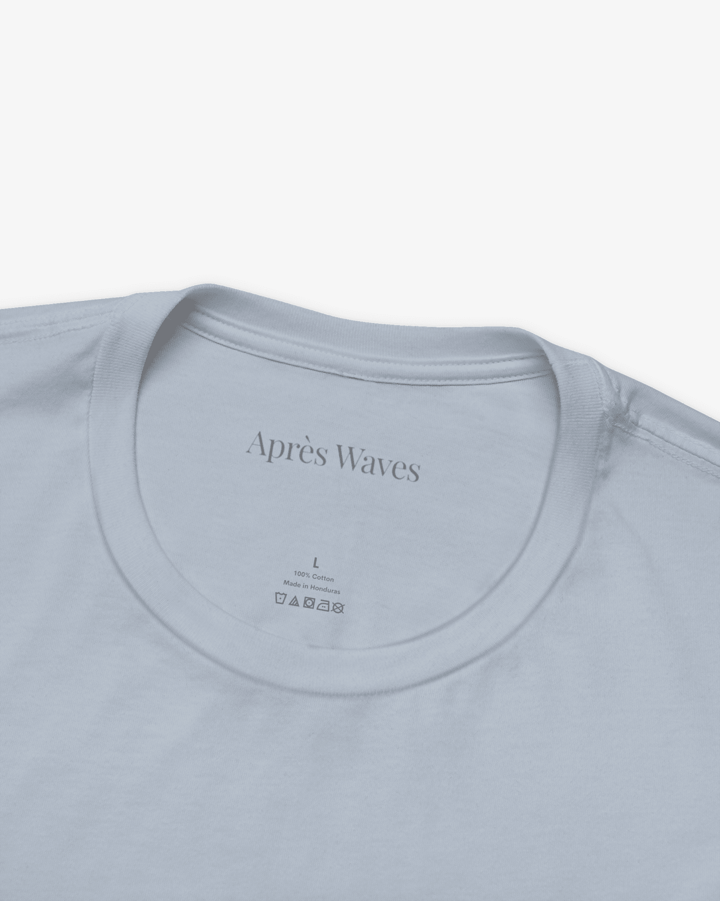 Après Crest Light Blue tee collar detail - Après Waves