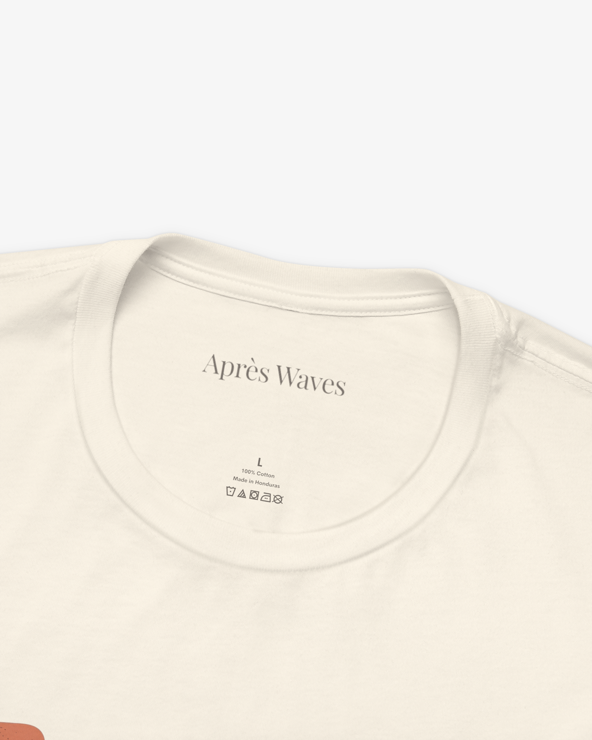 Dancing Machine Ecru tee collar detail - Après Waves