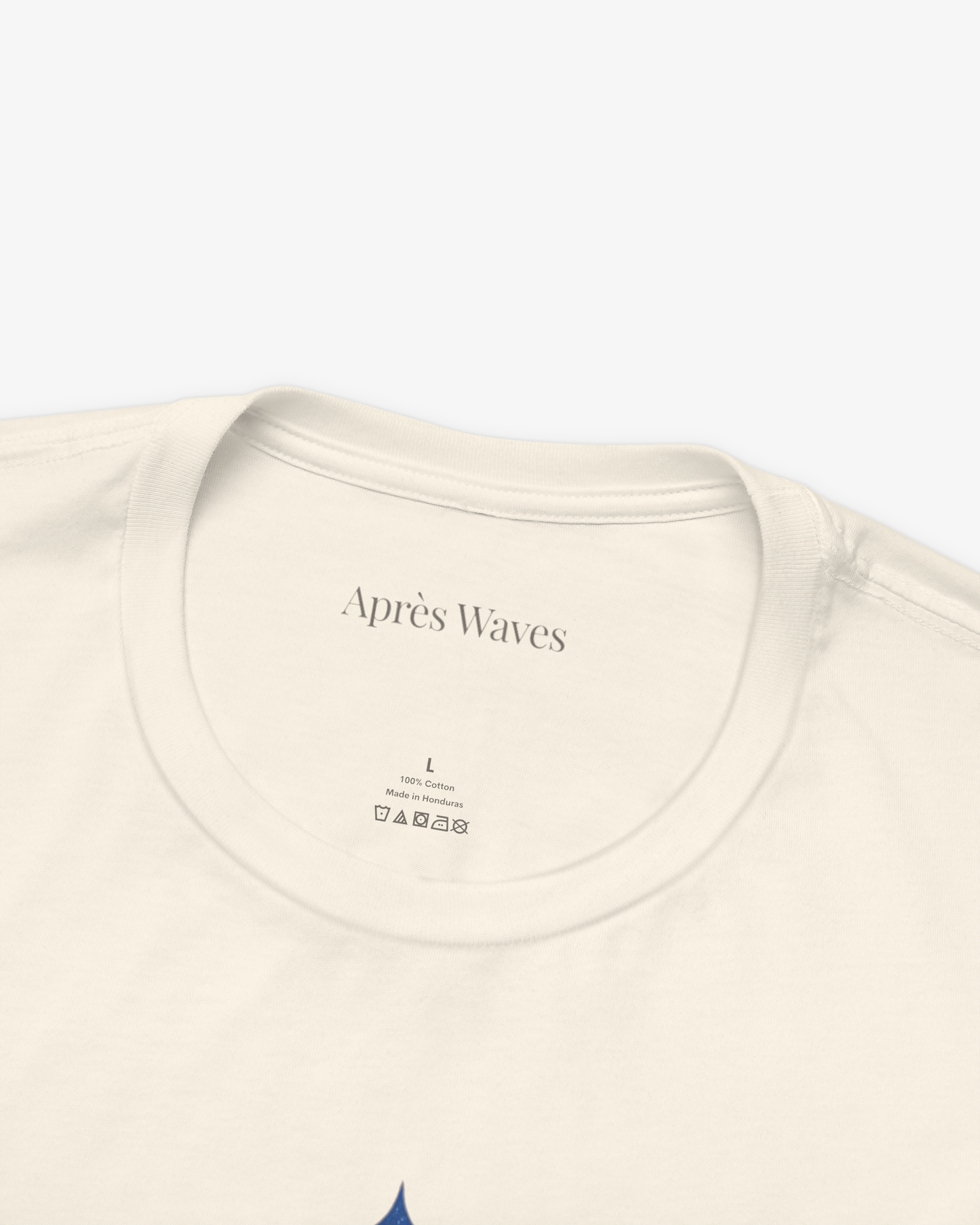 Dreamer Ecru tee collar detail - Après Waves
