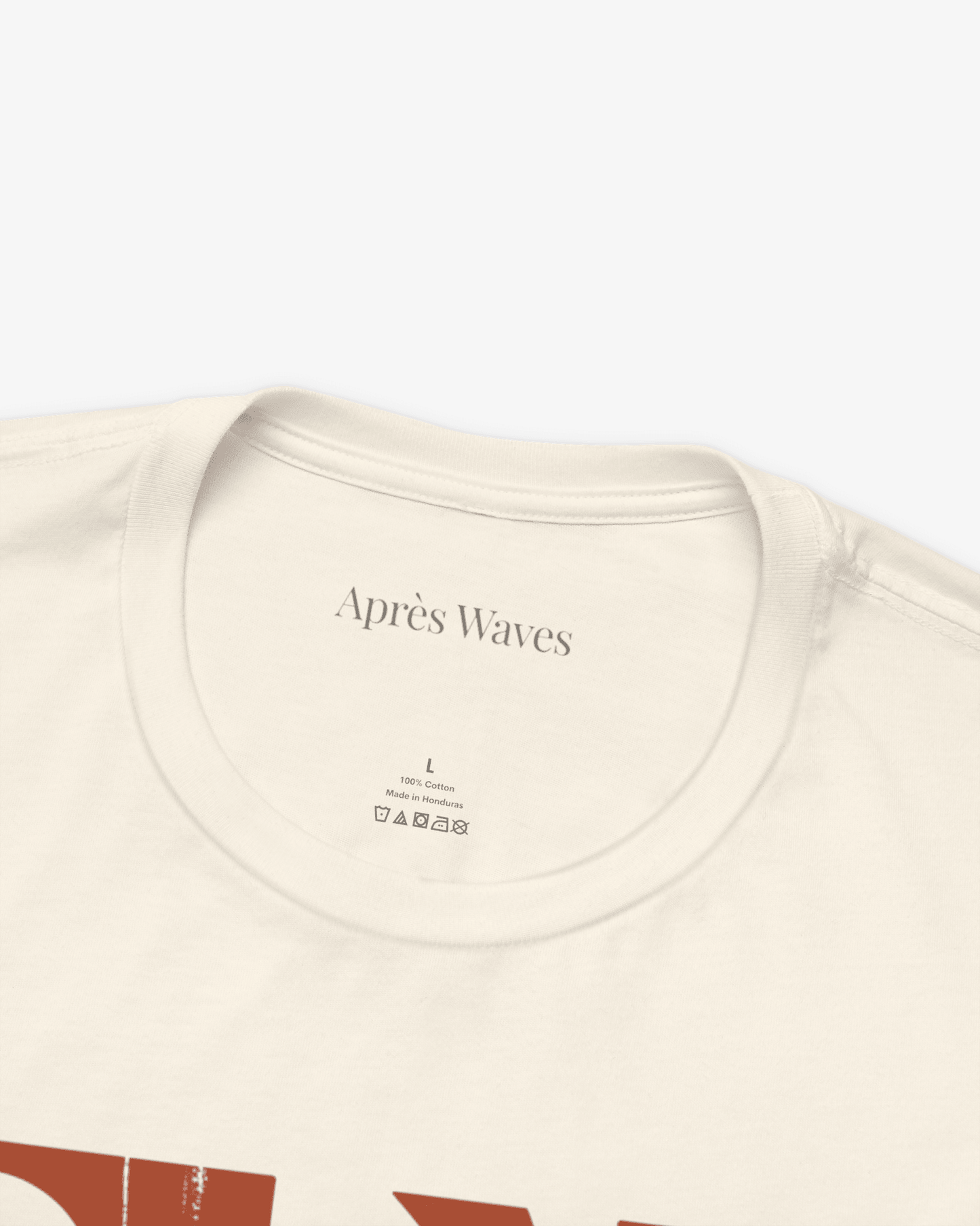 St Tropez Ecru tee collar detail - Après Waves