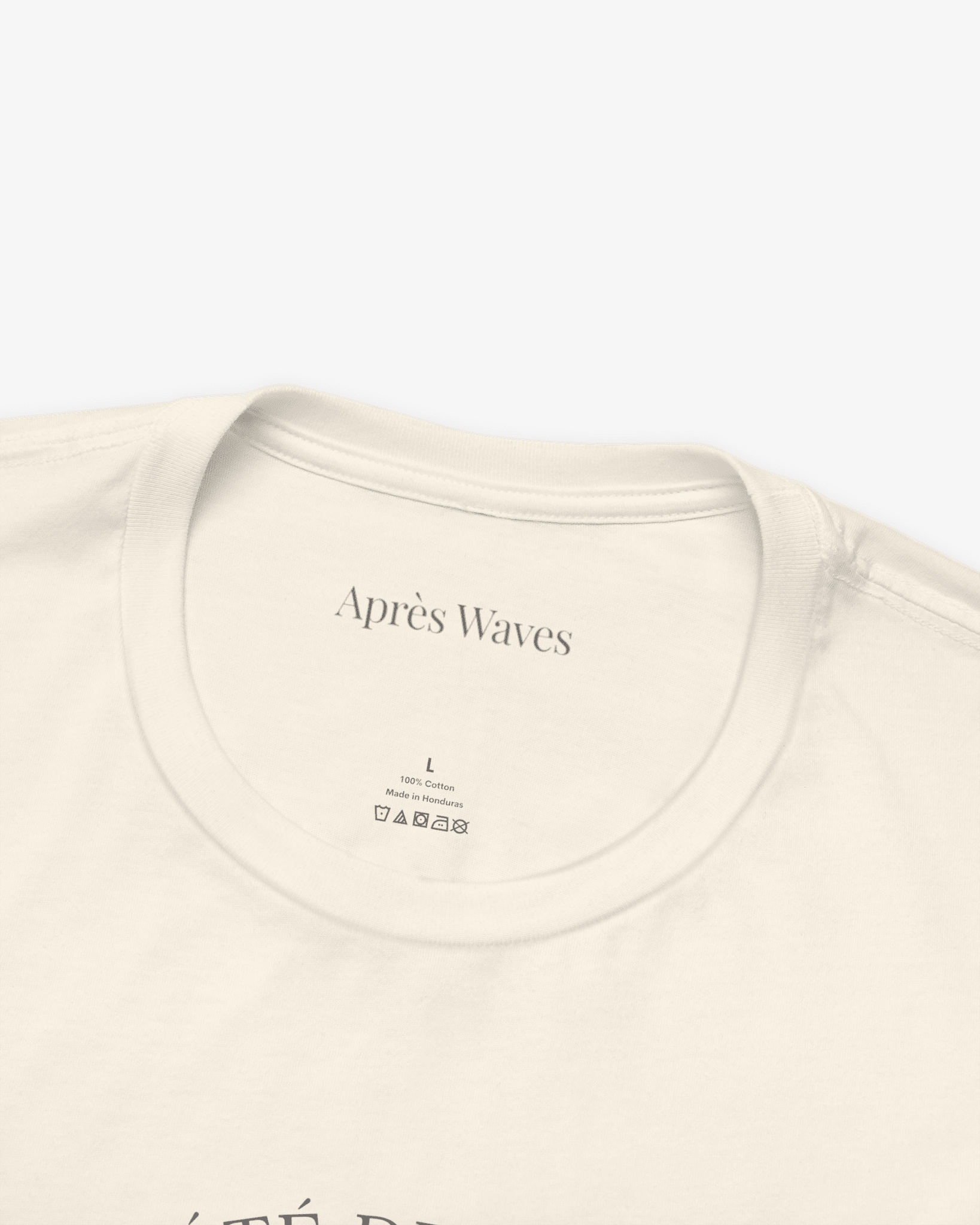 Société des Libres Ecru tee collar detail - Après Waves