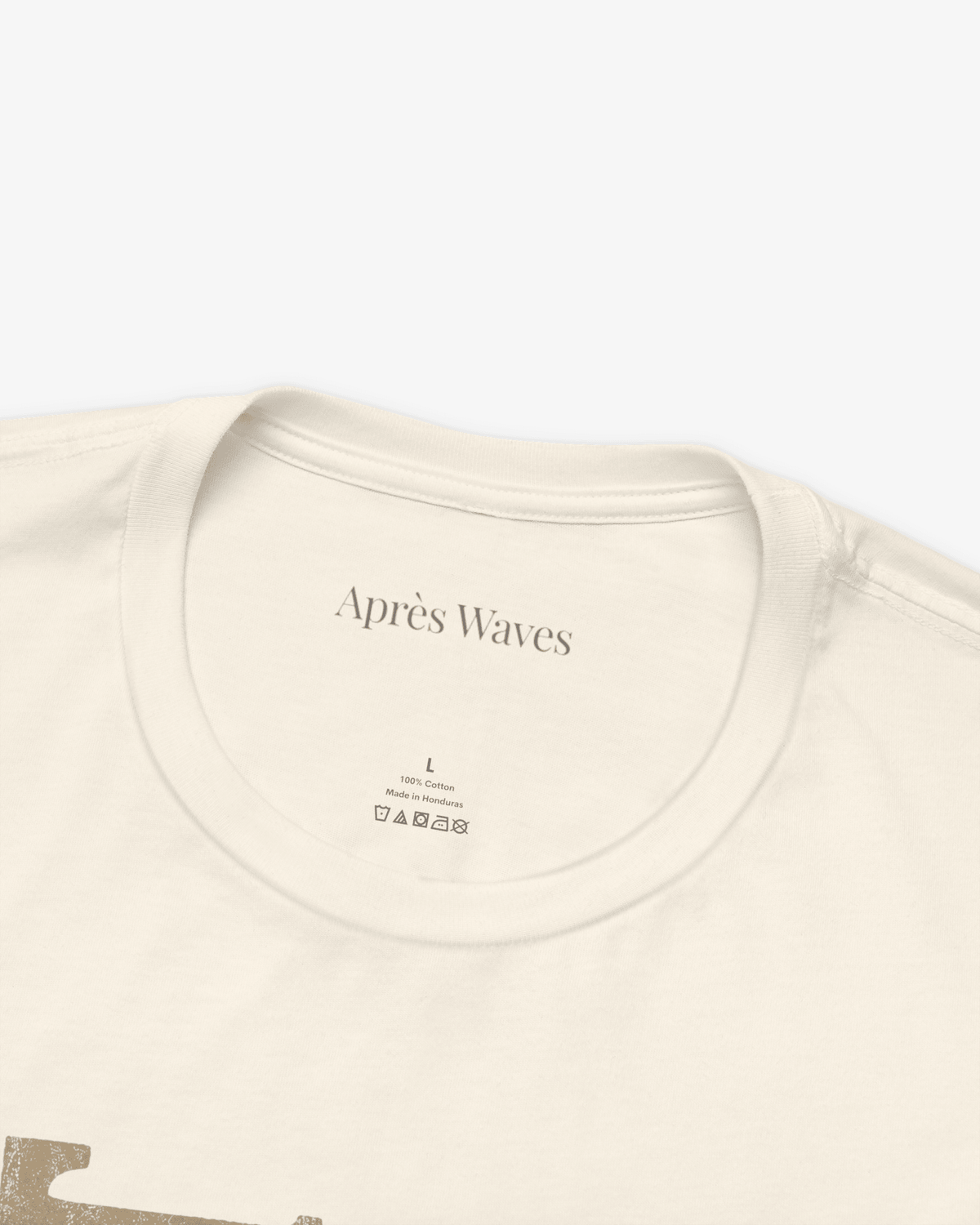 You're Somebody Ecru tee collar detail - Après Waves