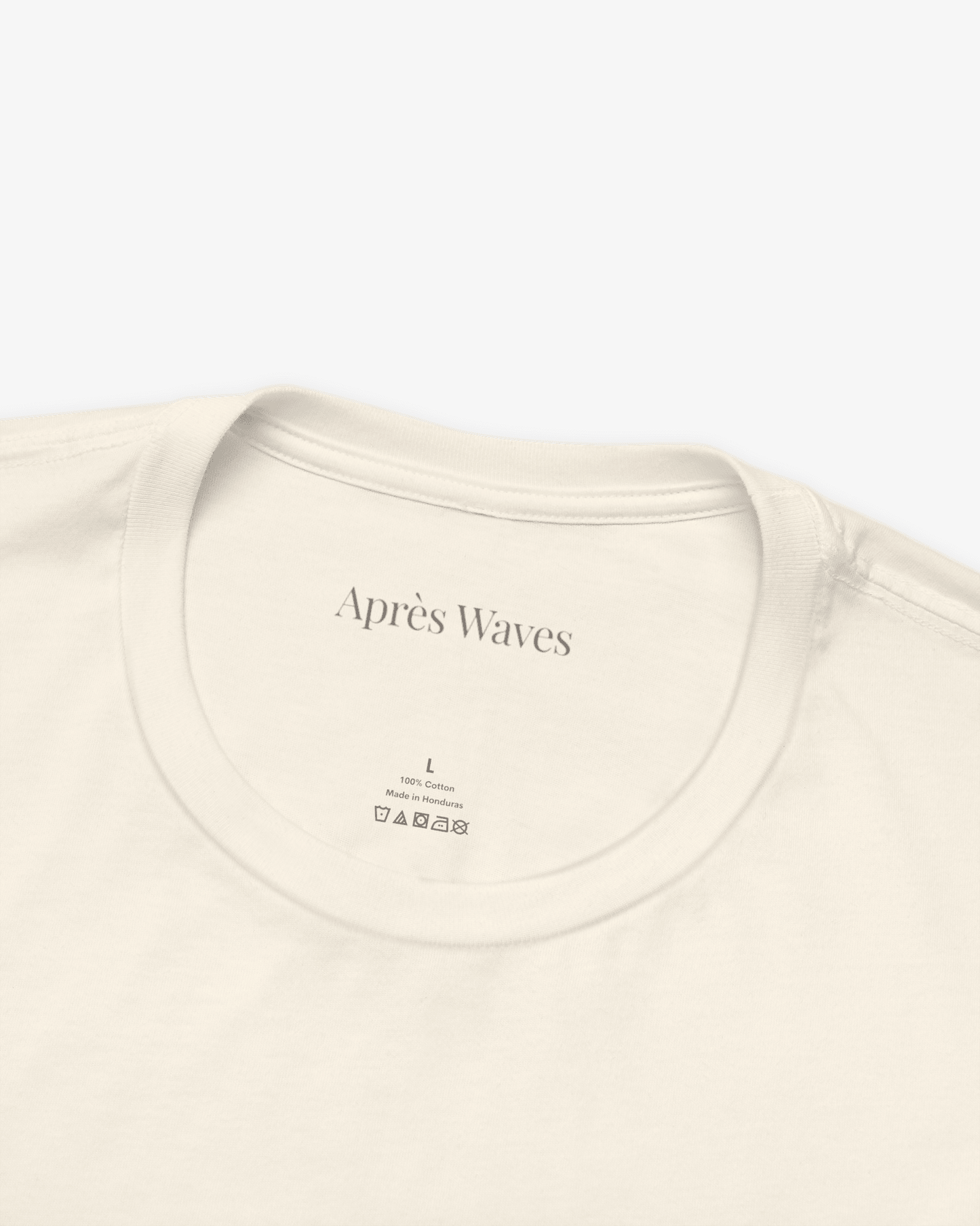 Après Crest Ecru tee collar detail - Après Waves
