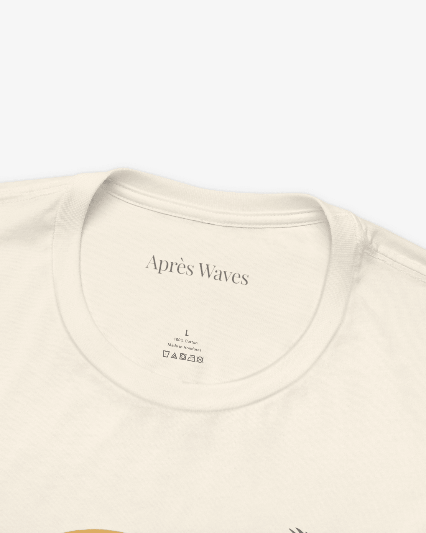 Life in Blue Ecru tee collar detail - Après Waves
