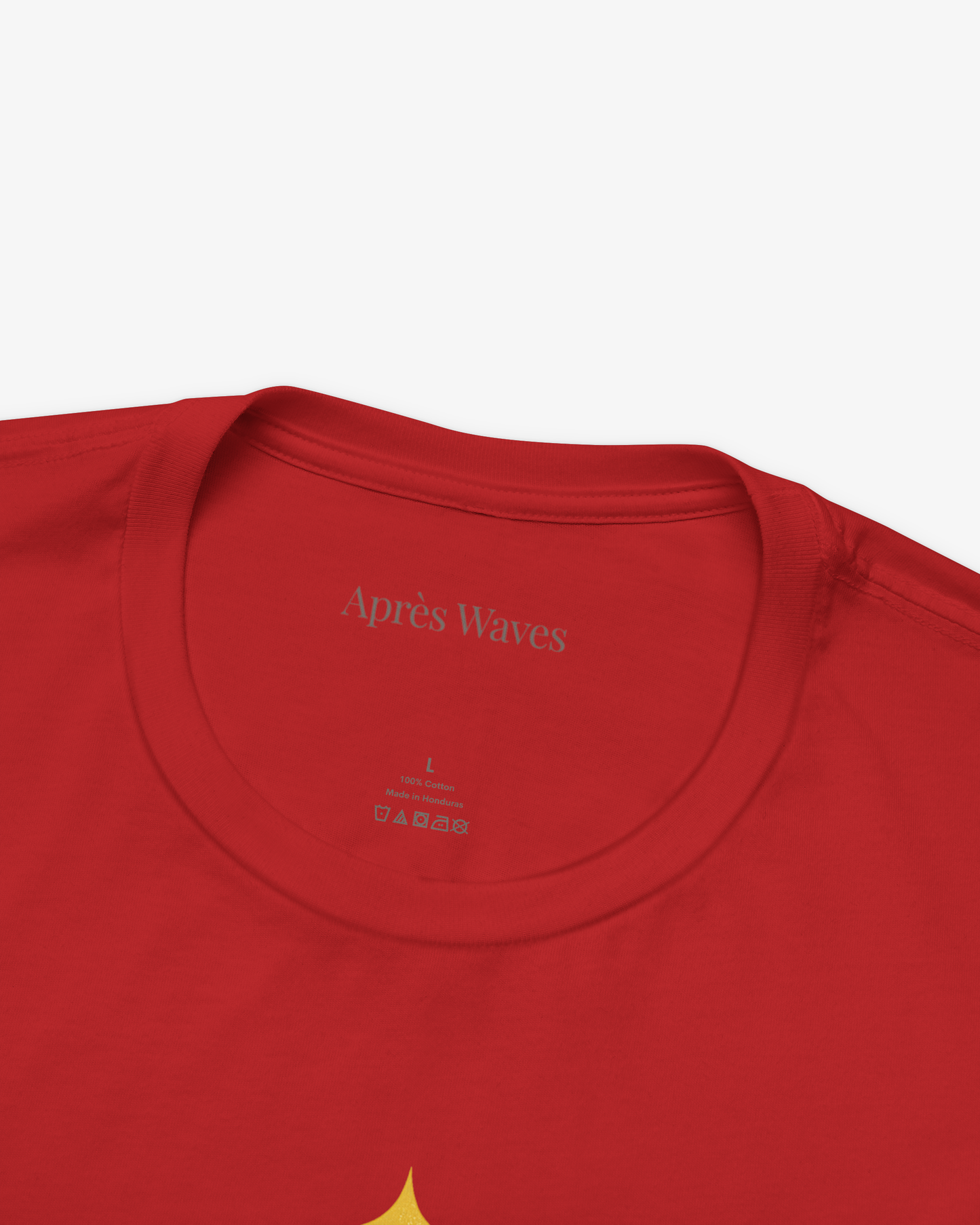 Dreamer Red tee collar detail - Après Waves