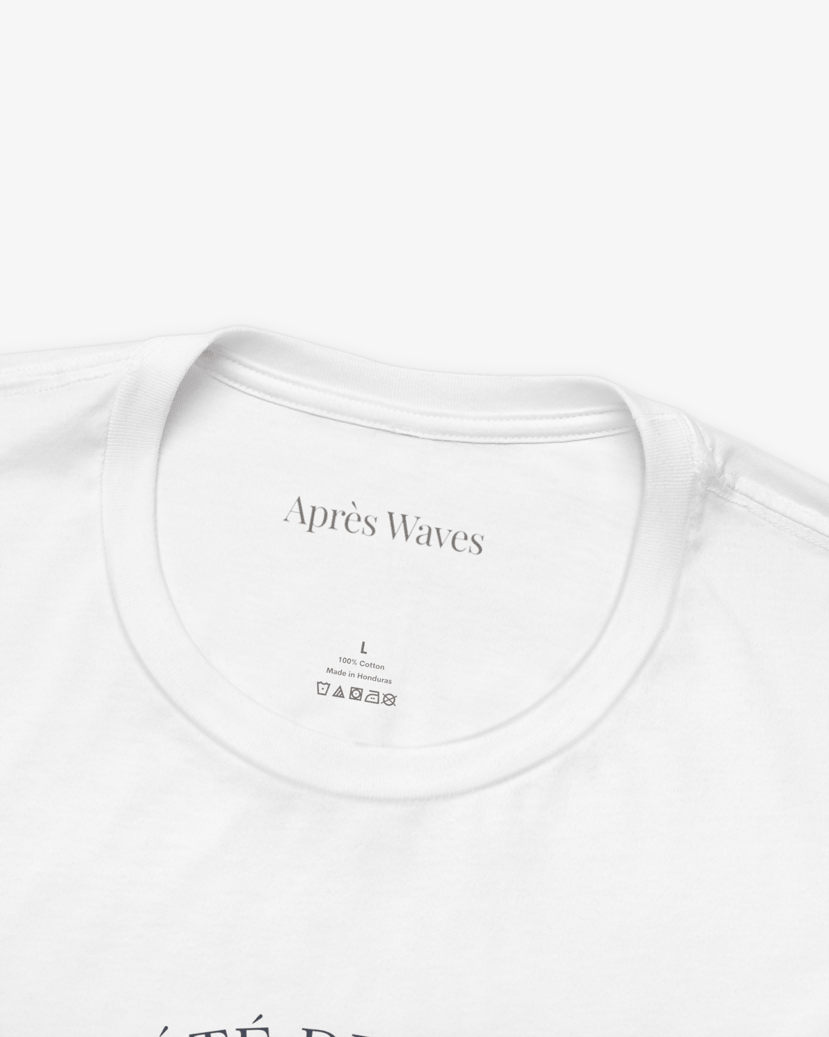 Société des Libres White tee collar detail - Après Waves