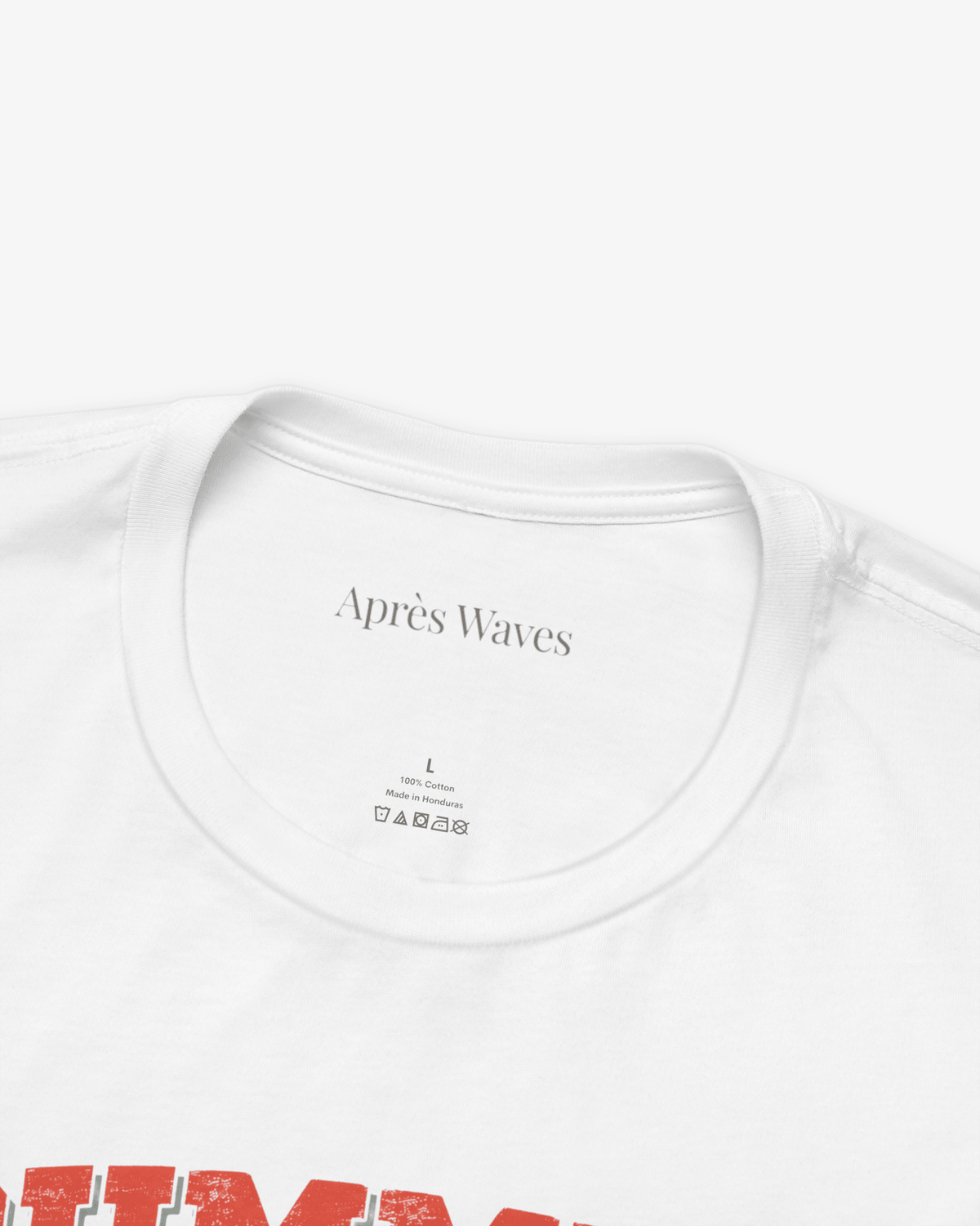 Summer Lovers White tee collar detail - Après Waves