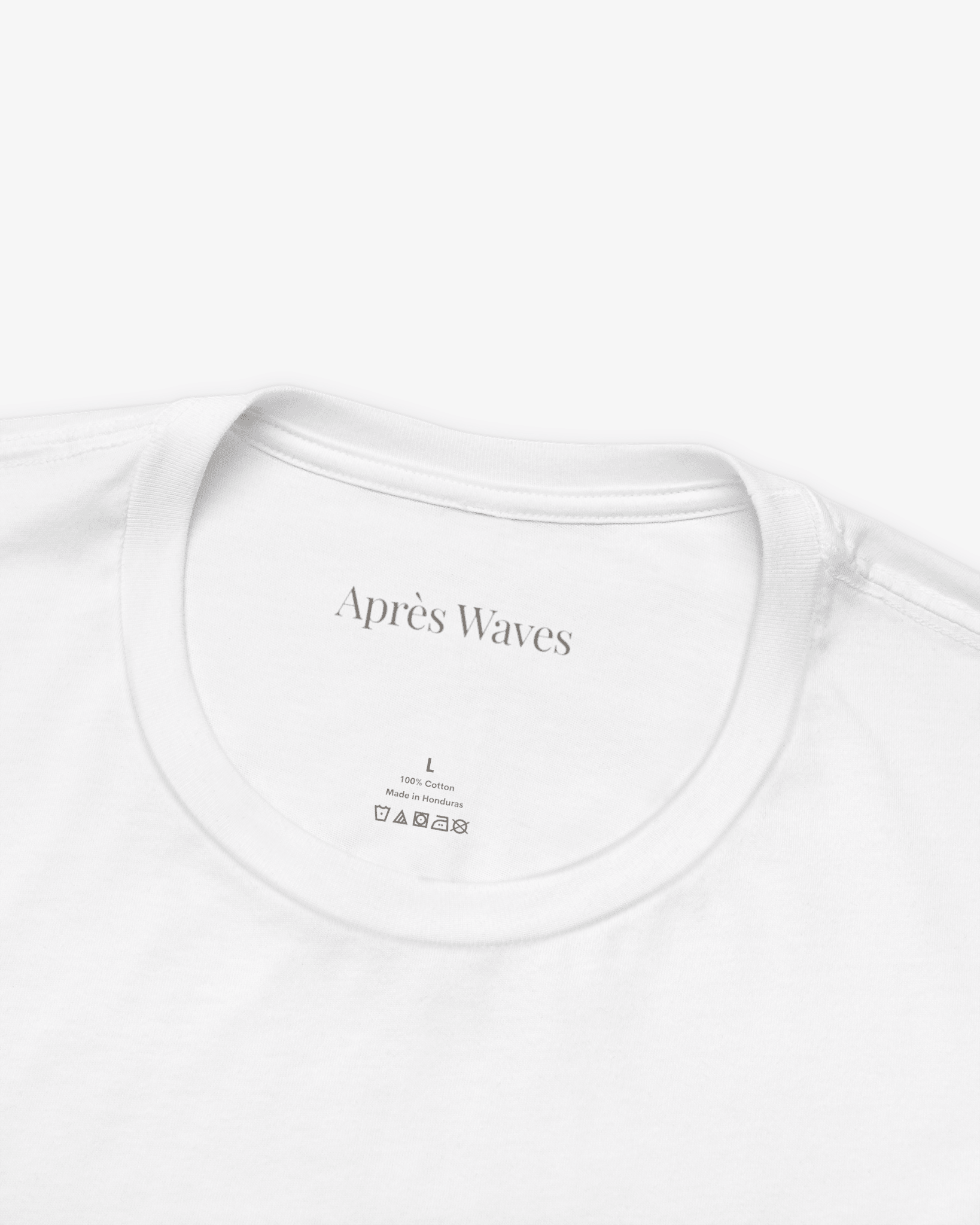 Après Crest White tee collar detail - Après Waves
