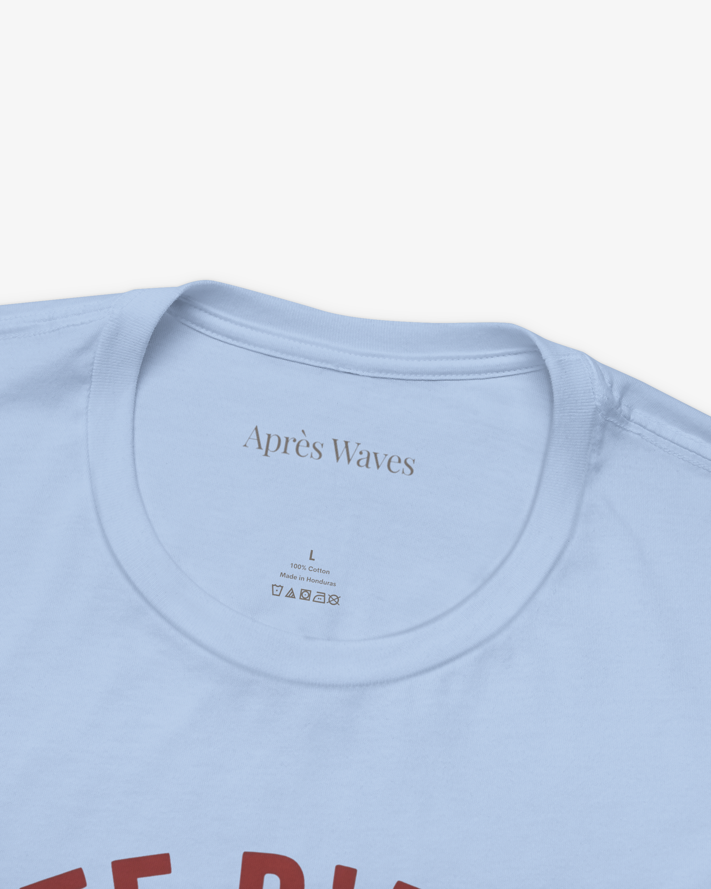 Varsity 1986 Baby Blue tee collar detail - Après Waves